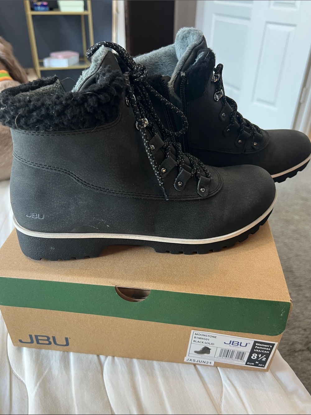 Boots - Picture 5 of 5